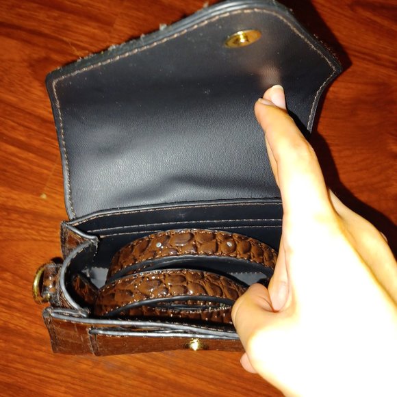 brown mini cross body purse - Picture 2 of 3